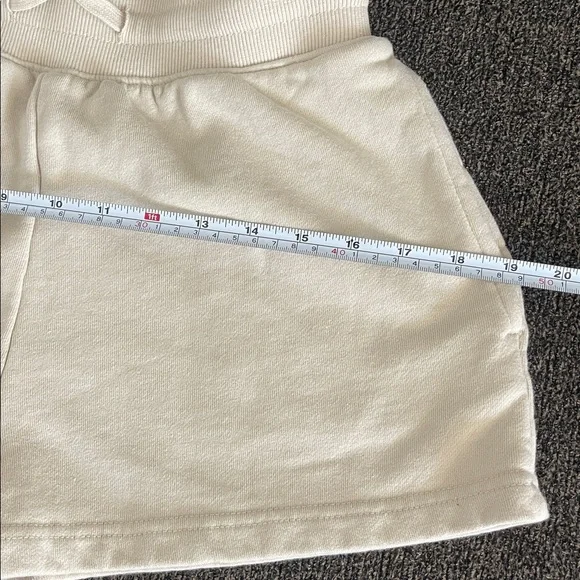 YoungLA a Woman’s Cream Ribbed waistband Drawstring and pockets Shorts Sz Small - Picture 7 of 10